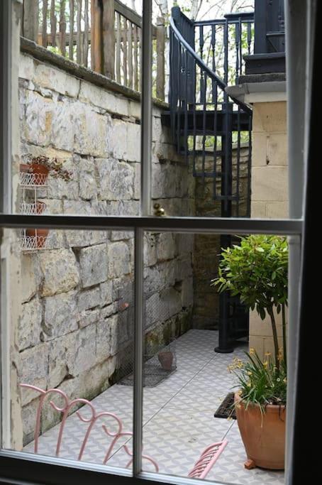 Primrose Cottage - With Private Courtyard & Sun Terrace In Central באת' מראה חיצוני תמונה